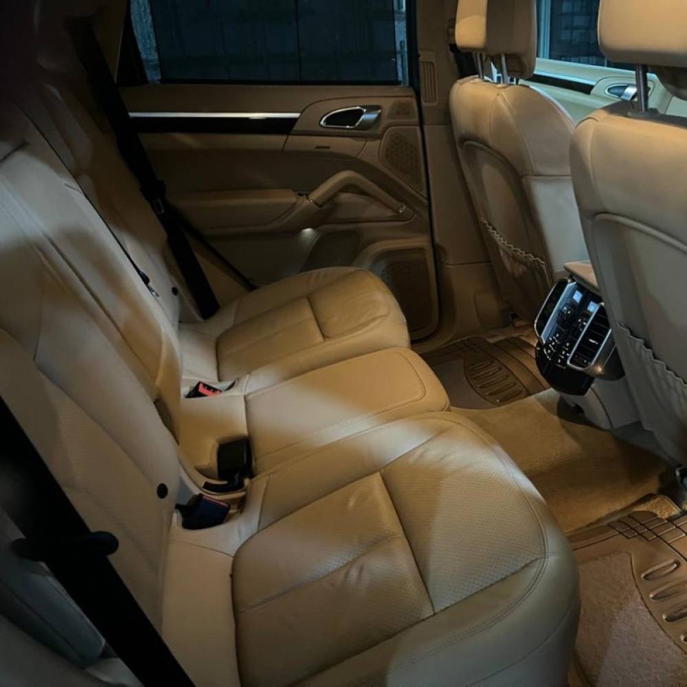 پورشه مدل کاین 6 سیلندر سال 2012  کارکرده