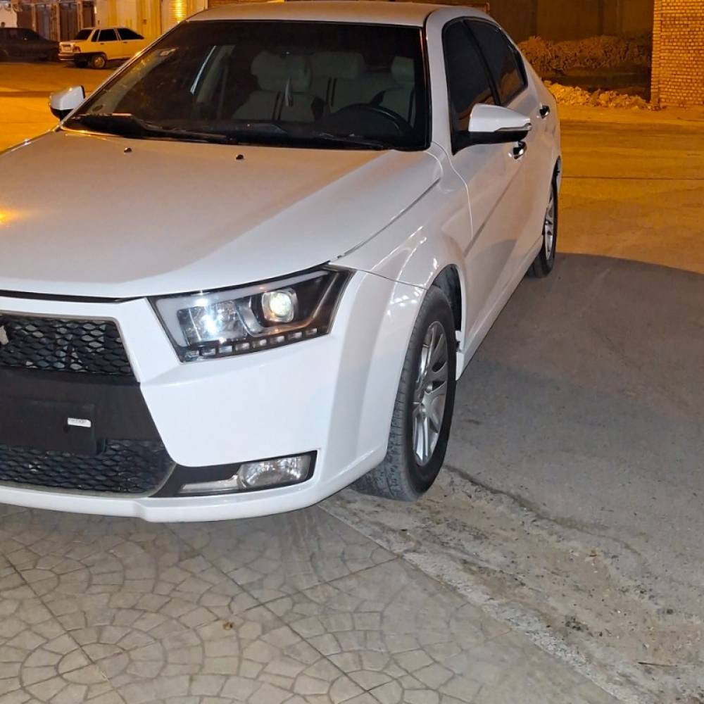 دنا مدل پلاس EF7 5 دنده ساده سال 1400  کارکرده