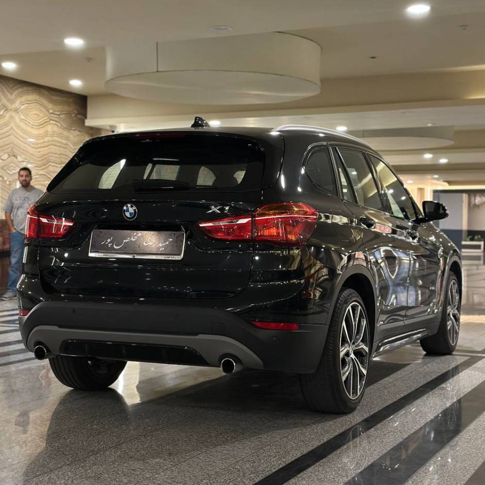 بی ام و x1 مدل ۲۰۱۷