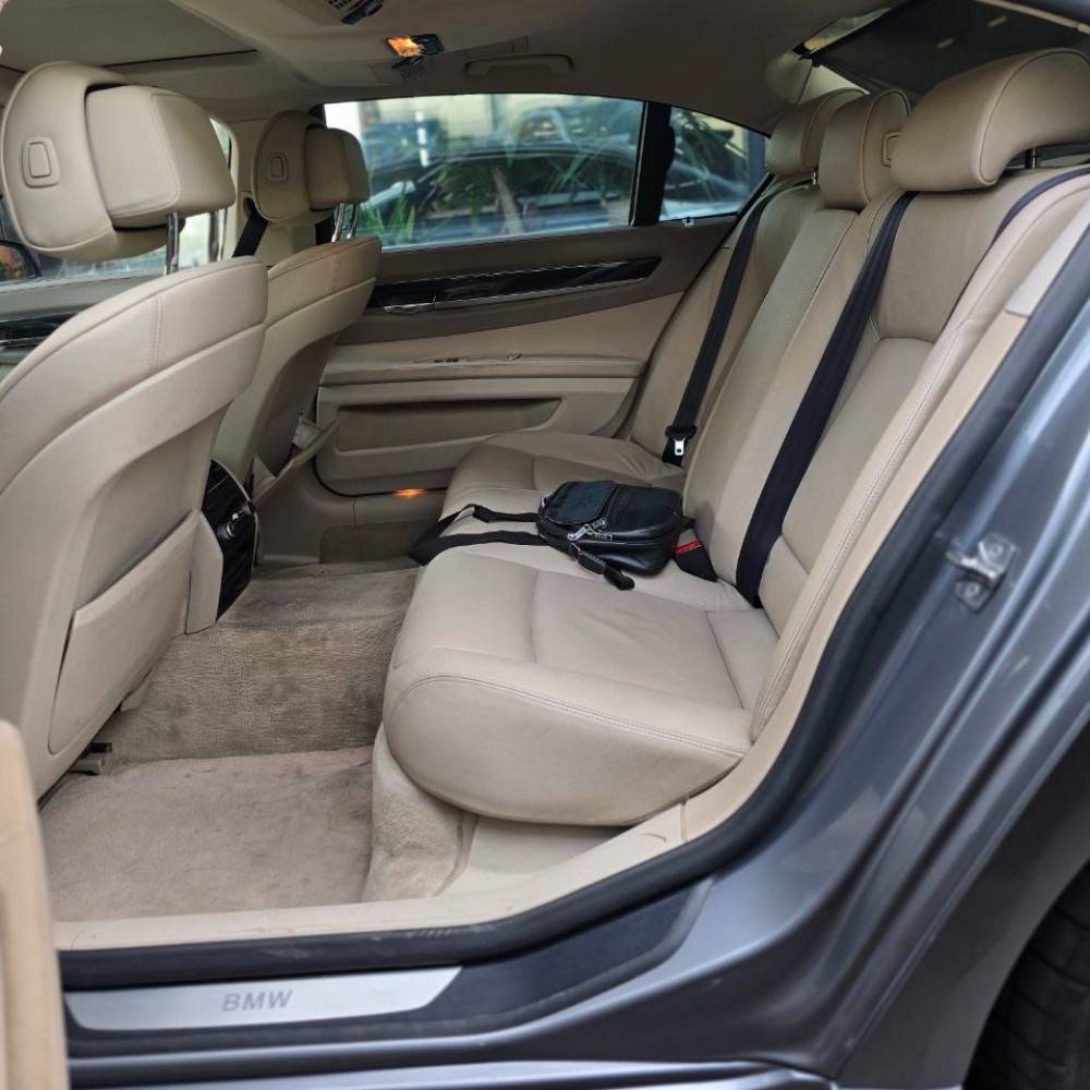 بی ام و 750LI مدل ۲۰۱۰