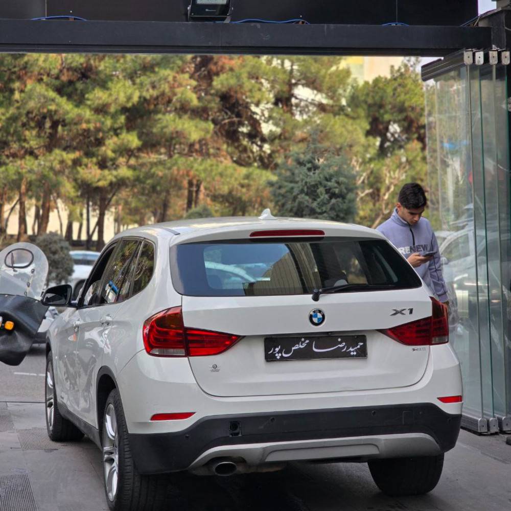 بی ام و x1 مدل 2015