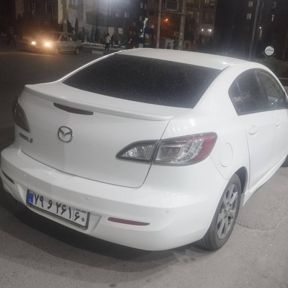 مزدا مدل 3 نیو صندوق دار 2.0 لیتر تیپ 3 سال 1390  کارکرده