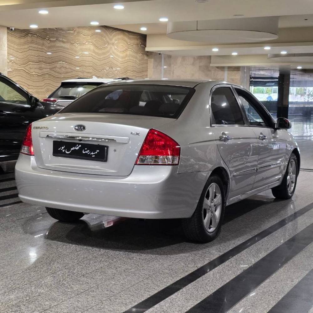 کیا سراتو مدل 2008