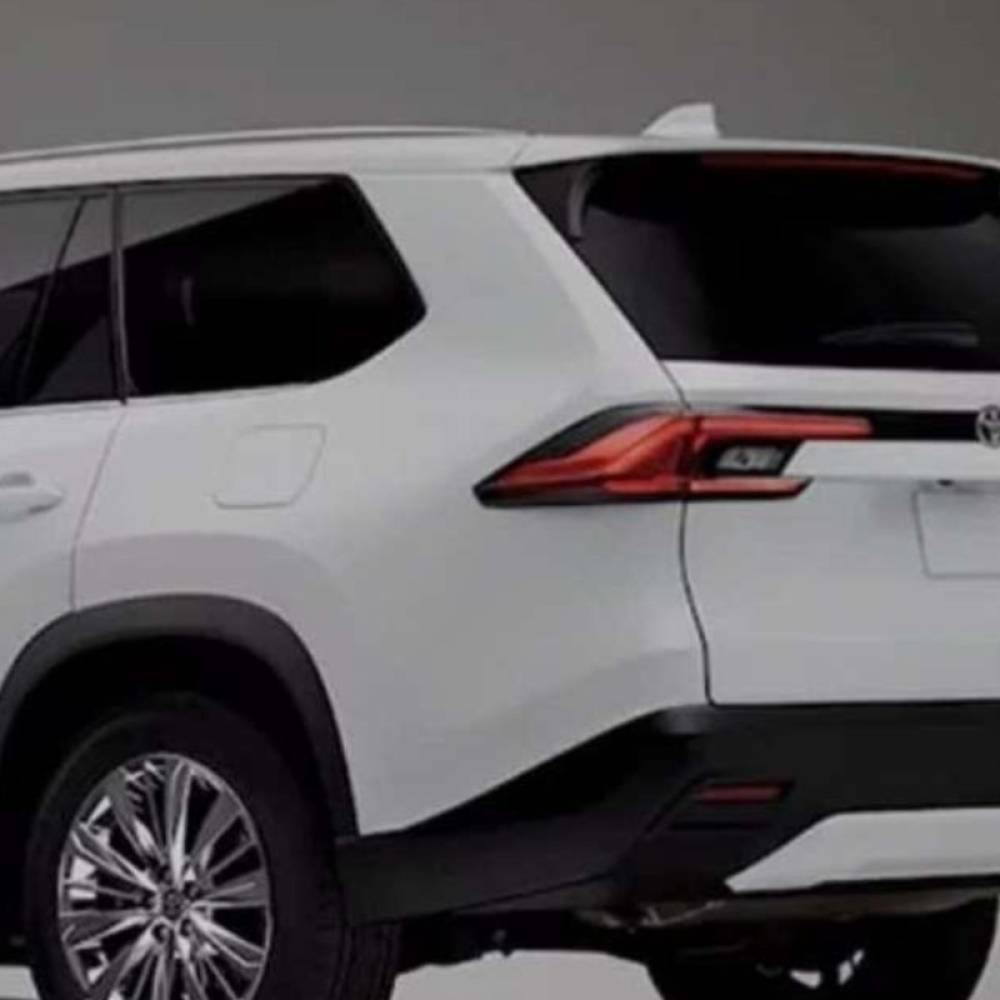 تویوتا مدل وایلندر 2.0 لیتر دو دیفرانسیل سال 2025  صفر