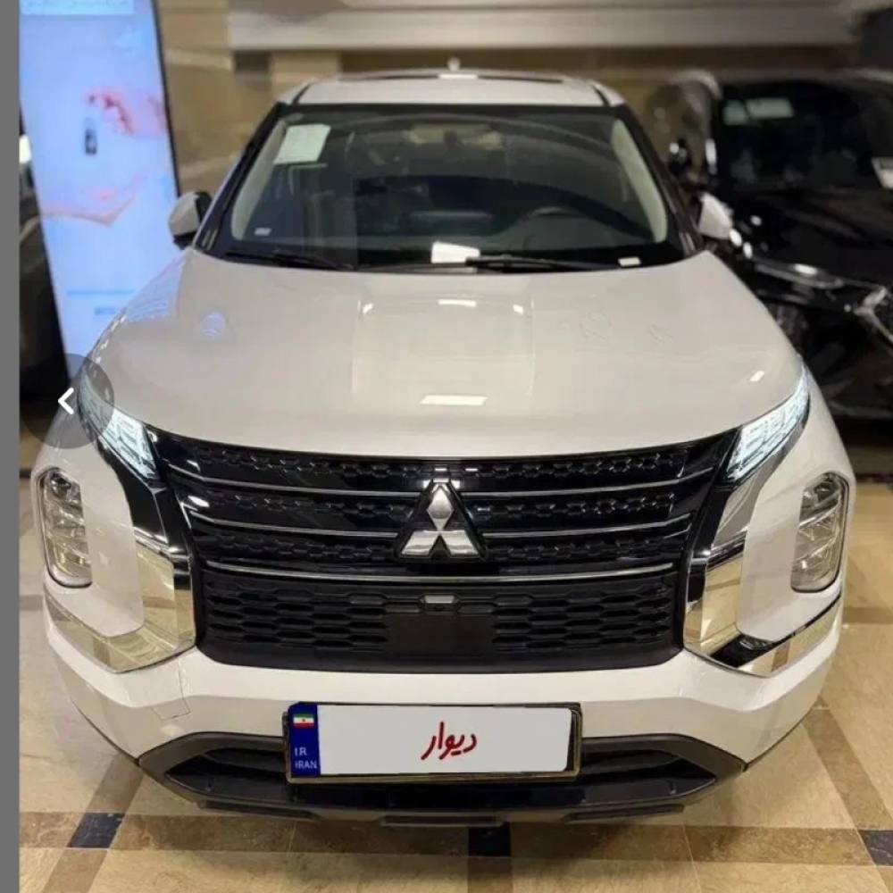 میتسوبیشی مدل اوتلندر تک دیفرانسیل M لاین سال 2023  کارکرده