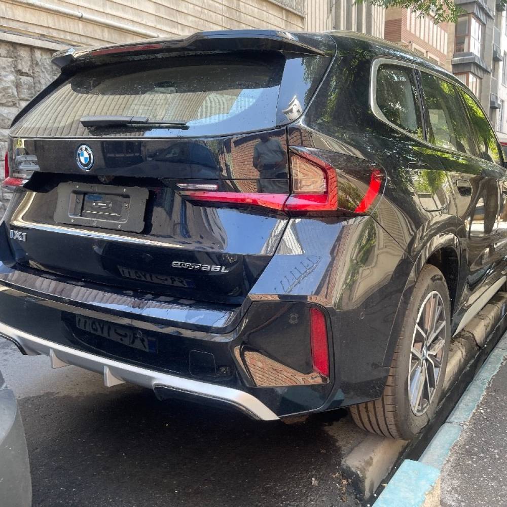 بی ام و مدل ix1 eDrive 25L سال 2025  صفر
