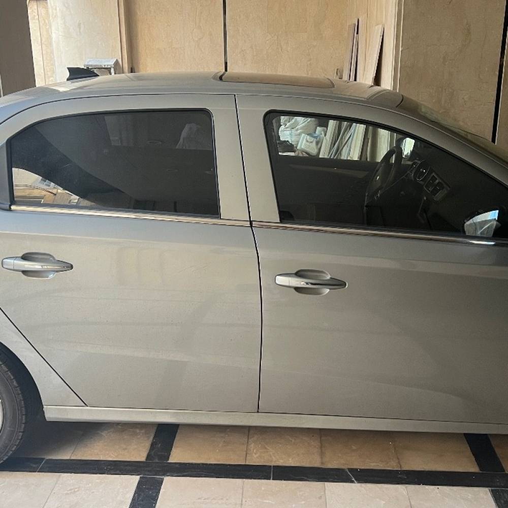تارا مدل اتوماتیک V4 مدل LX سال 1404  کارکرده