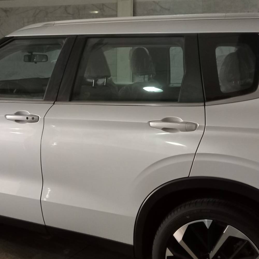 میتسوبیشی مدل اوتلندر دو دیفرانسیل H لاین سال 2023  صفر