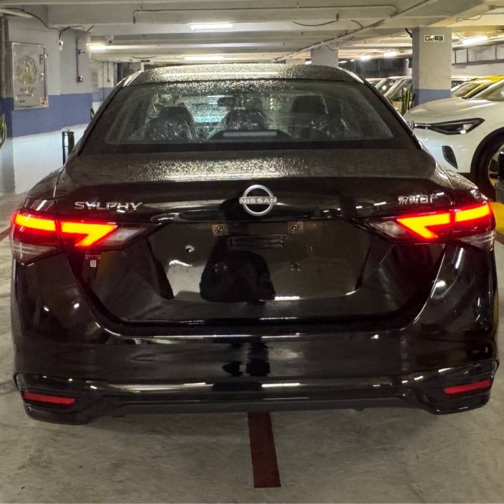 نیسان مدل سیلفی  صفر