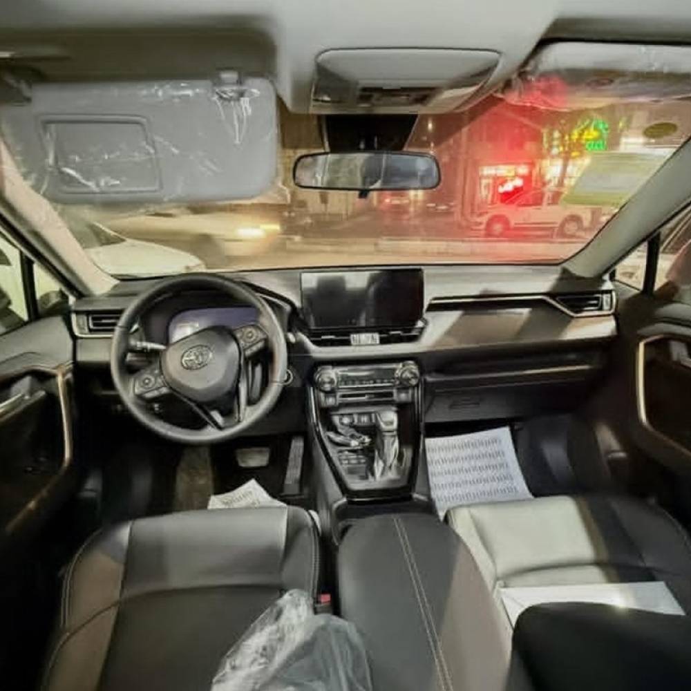 تویوتا مدل وایلندر 2.0 لیتر دو دیفرانسیل سال 2025  صفر