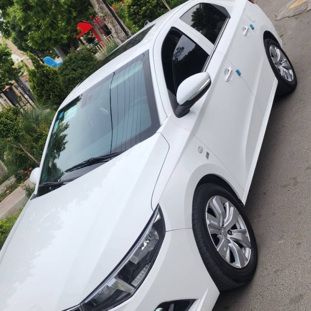تارا مدل اتوماتیک V4 مدل LX سال 1402  کارکرده
