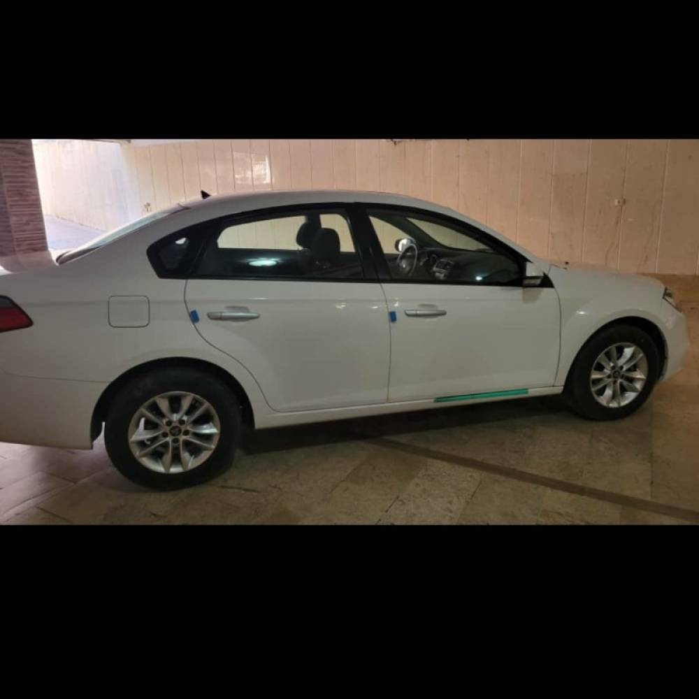 برلیانس مدل 330 1.65 اتوماتیک سال 1399  کارکرده