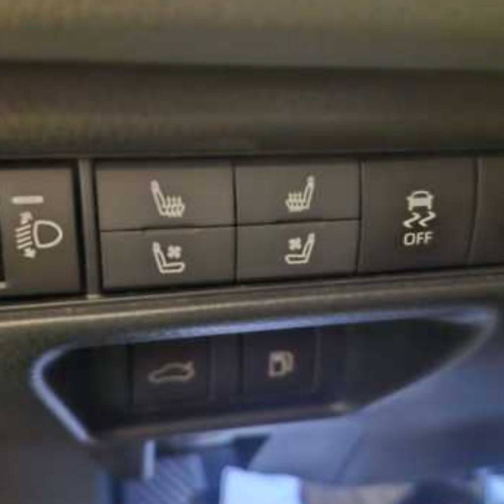 تویوتا مدل کمری هیبرید 2.5 لیتر LE سال 2025  صفر