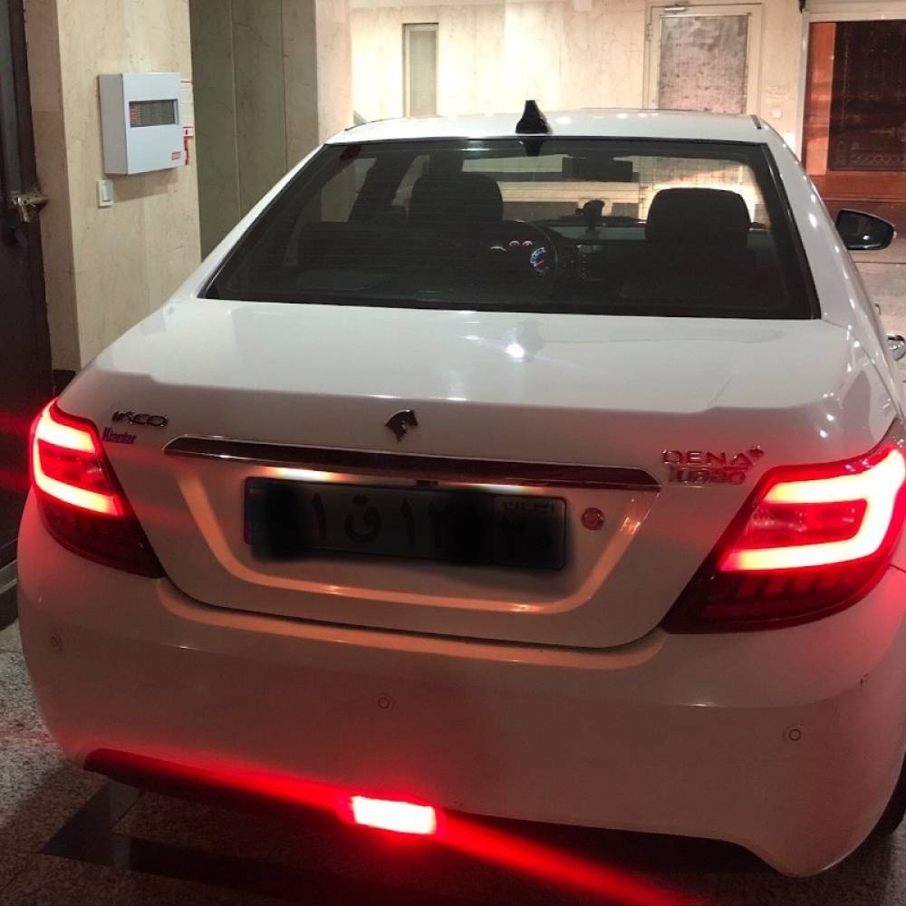 دنا مدل پلاس EF7 5 دنده توربو سال 1397  کارکرده