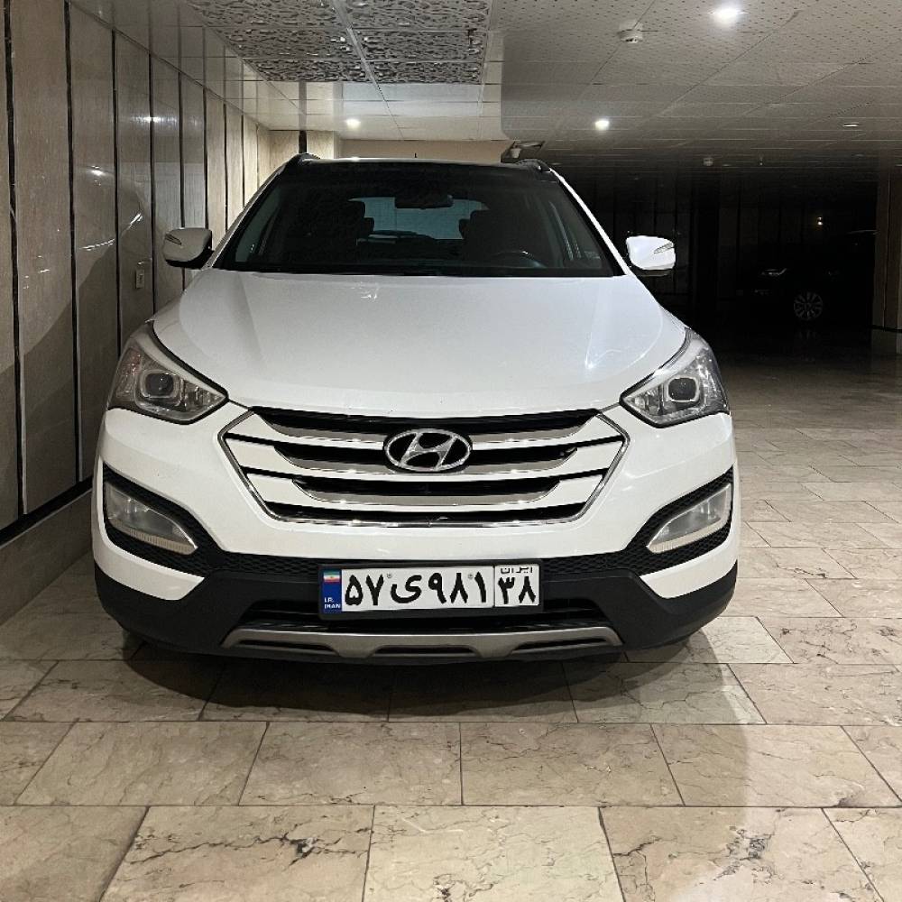 هیوندای مدل سانتافه 4 سیلندر دو دیفرانسیل سال 2014  کارکرده