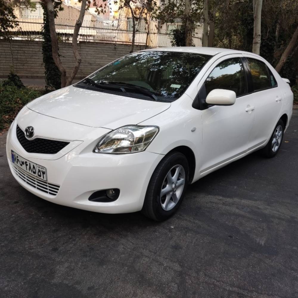 تویوتا مدل یاریس سال 2010  کارکرده