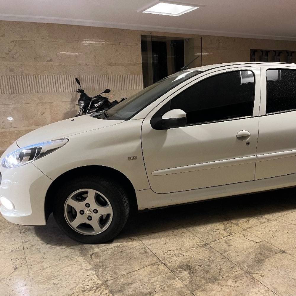 پژو مدل 207 اتوماتیک TU5P سال 1402  کارکرده