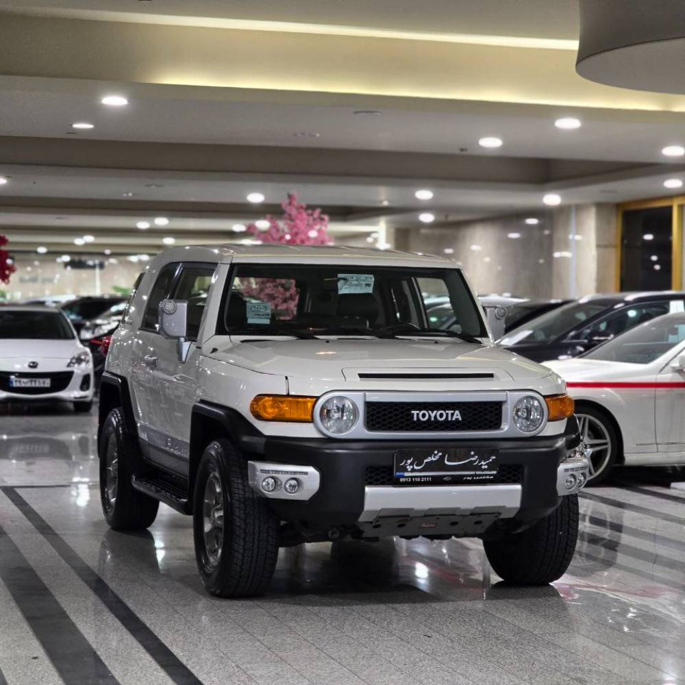 تویوتا fj مدل 2013