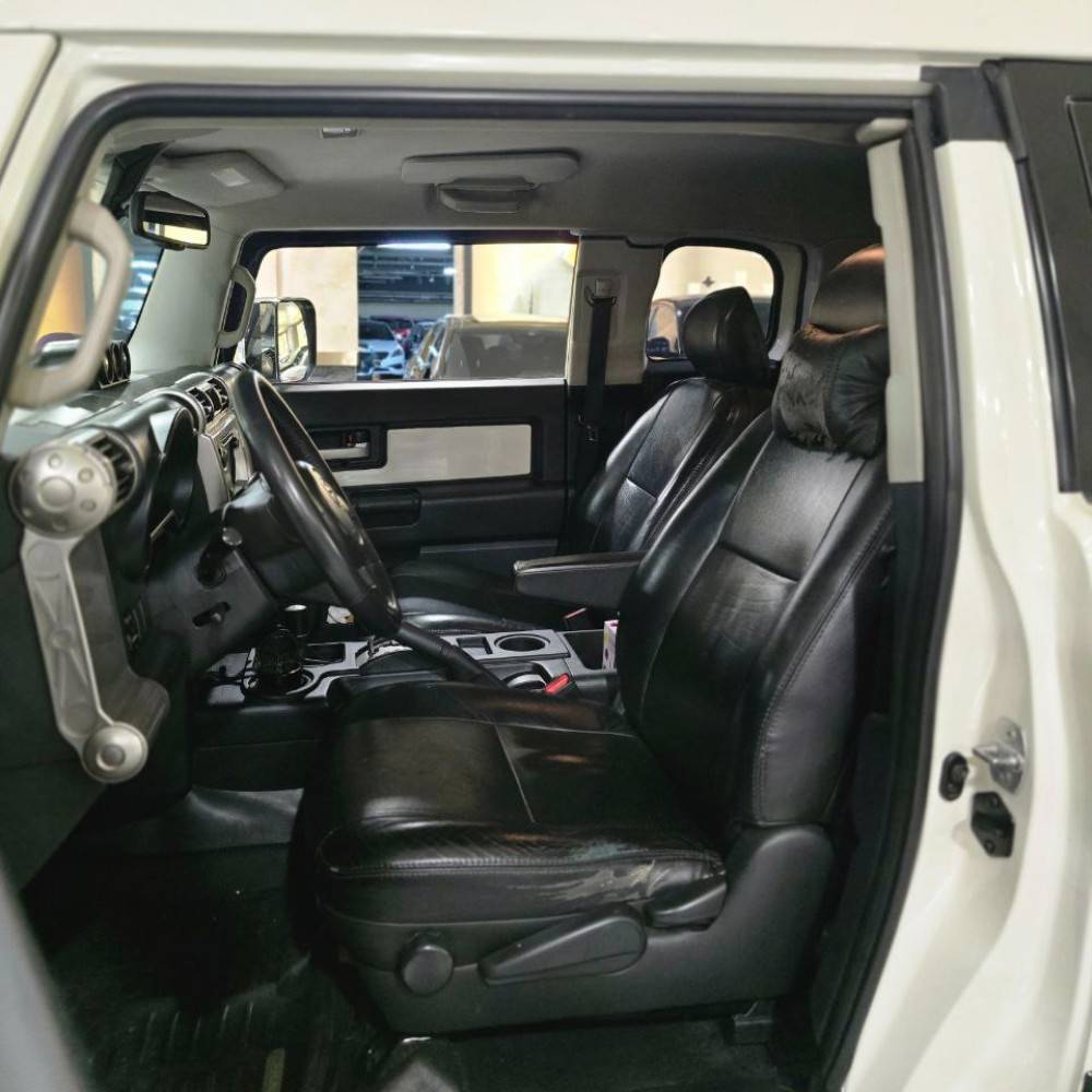 تویوتا اف جی مدل 2011