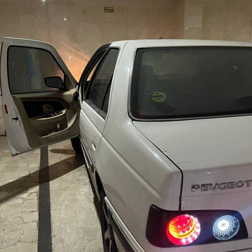 پژو مدل پارس LX سال 1401  کارکرده