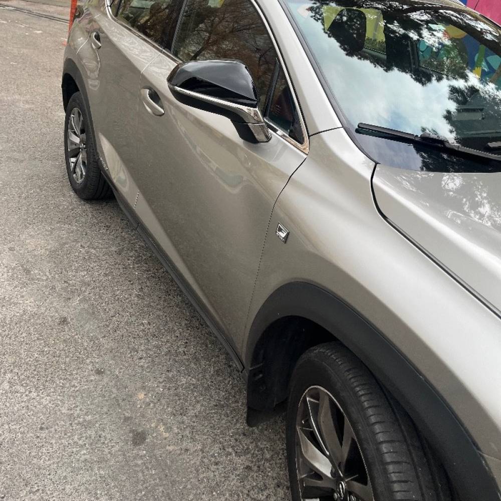 لکسوس مدل NX300  کارکرده