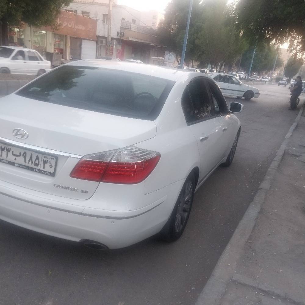 هیوندای مدل جنسیس سال 2011  کارکرده
