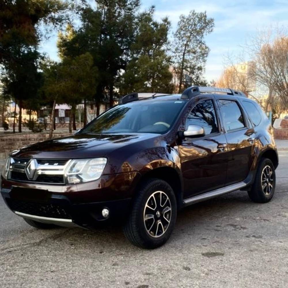 رنو مدل داستر SE دو دیفرانسیل سال 2017  کارکرده