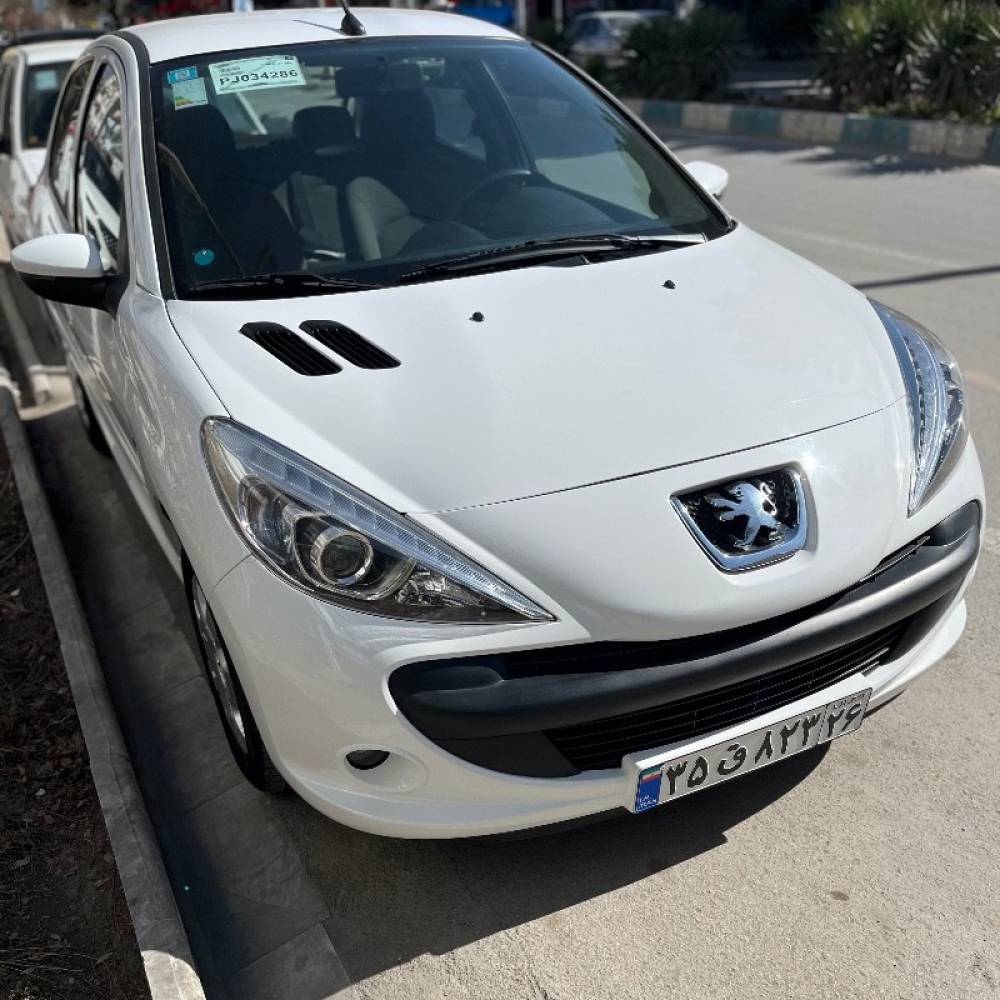 پژو مدل 207 دنده ای TU5 سال 1402  کارکرده