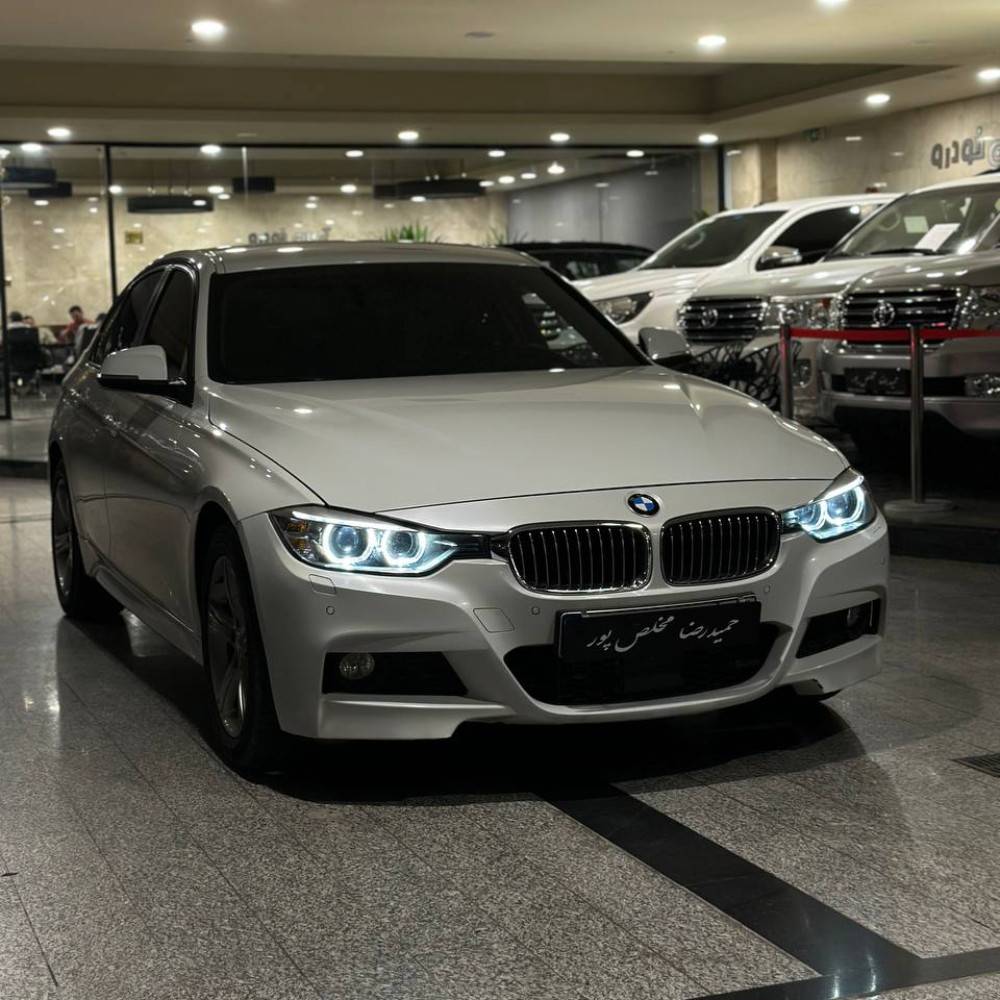 بی ام و ۳۲۰ مدل ۲۰۱۳