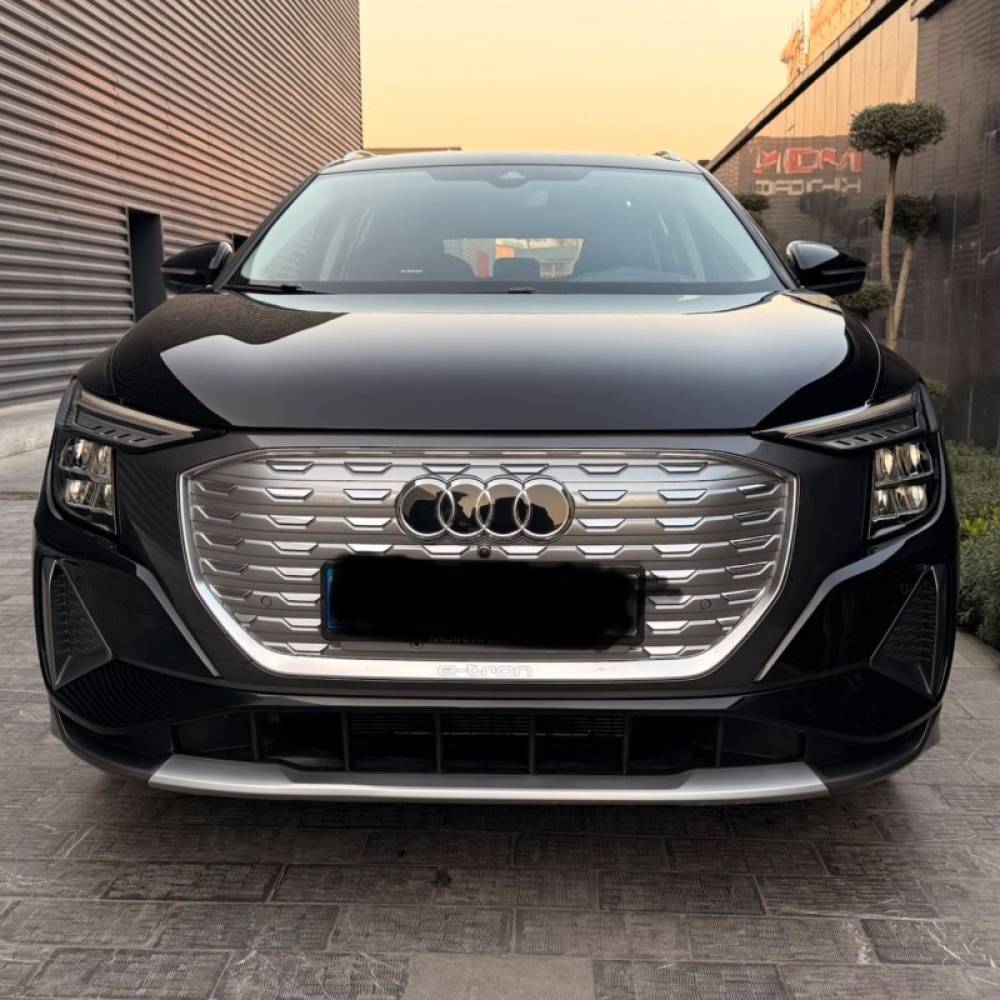 آئودی مدل Q5 e-tron 40 سال 2024  کارکرده