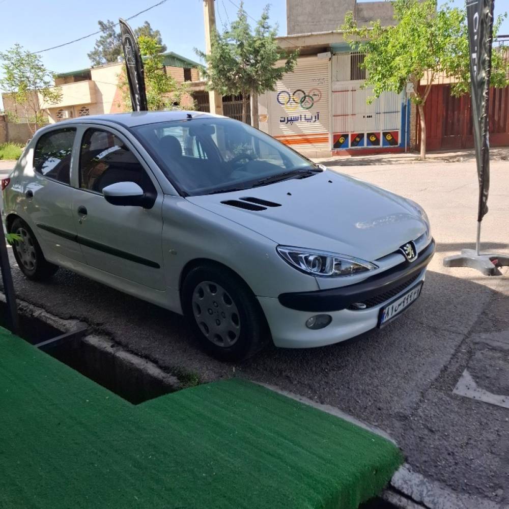 پژو مدل 206 تیپ 5 سال 1393  کارکرده