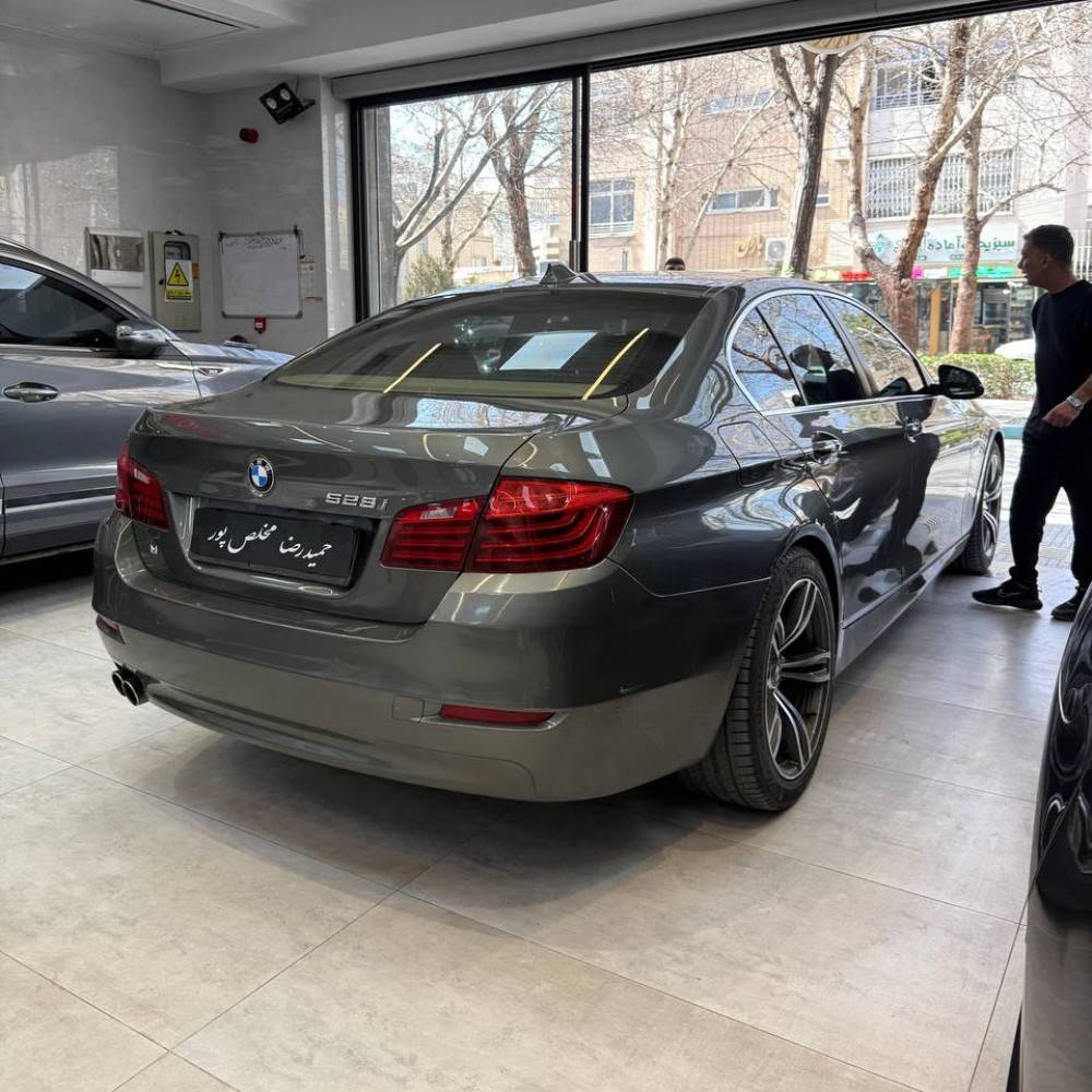 بی ام و 520 مدل ۲۰۱۴ کارکرد ۱۶۸ هزار