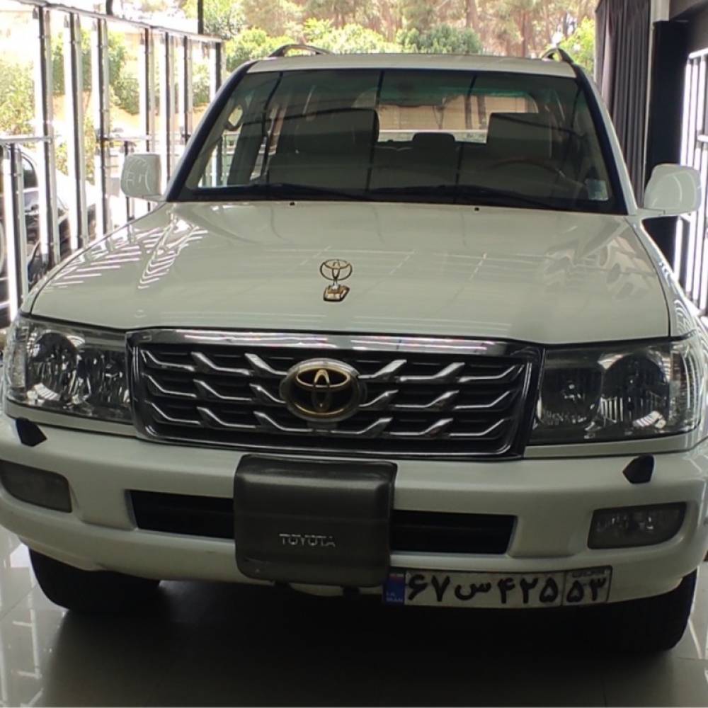 تویوتا مدل لندکروزر  کارکرده