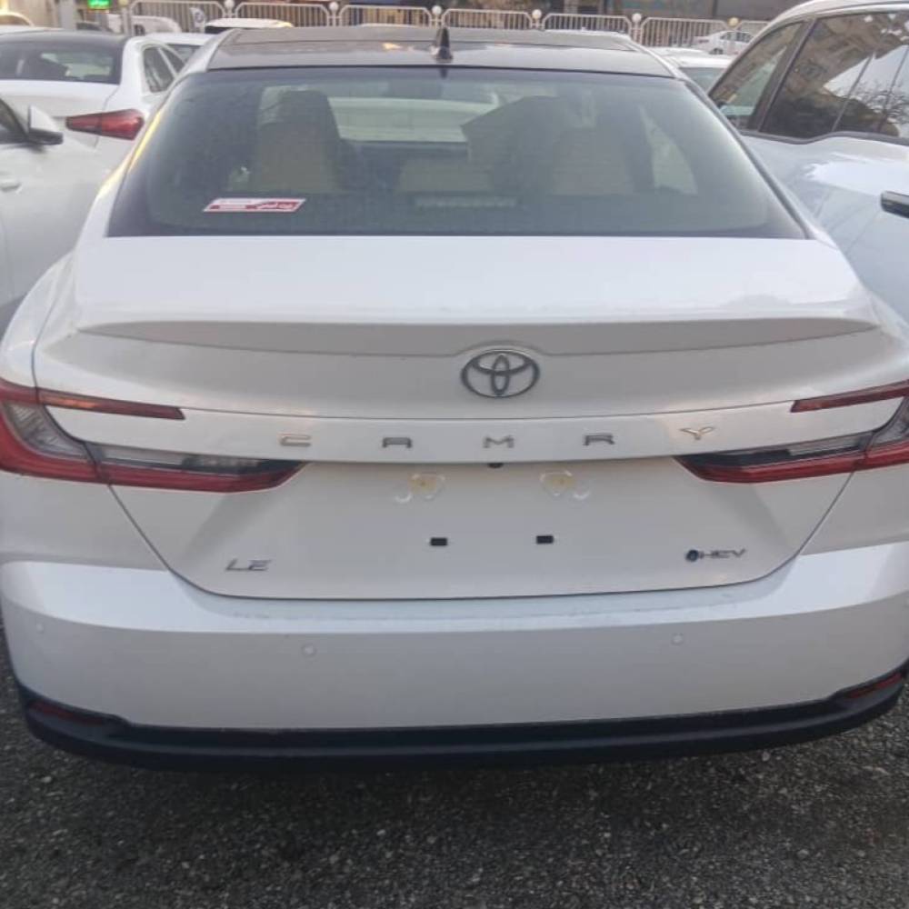 تویوتا مدل کمری XLE سال 2025  صفر