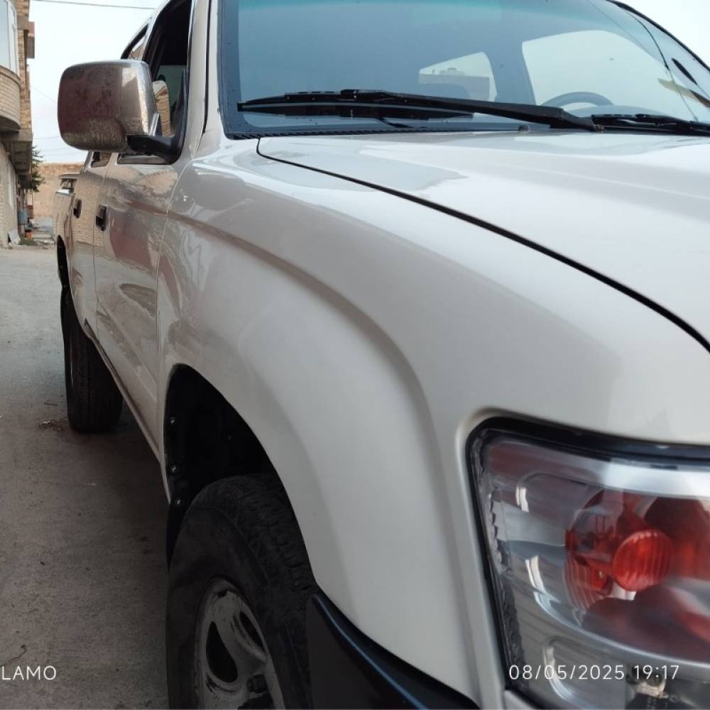 تویوتا مدل هایلوکس دو کابین بلند دنده ای سال 2001  کارکرده