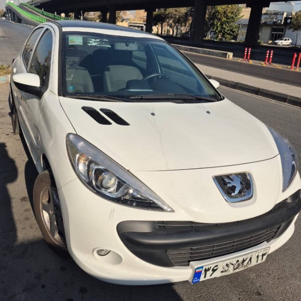 پژو مدل 207 پانوراما اتوماتیک TU5 سال 1400  کارکرده