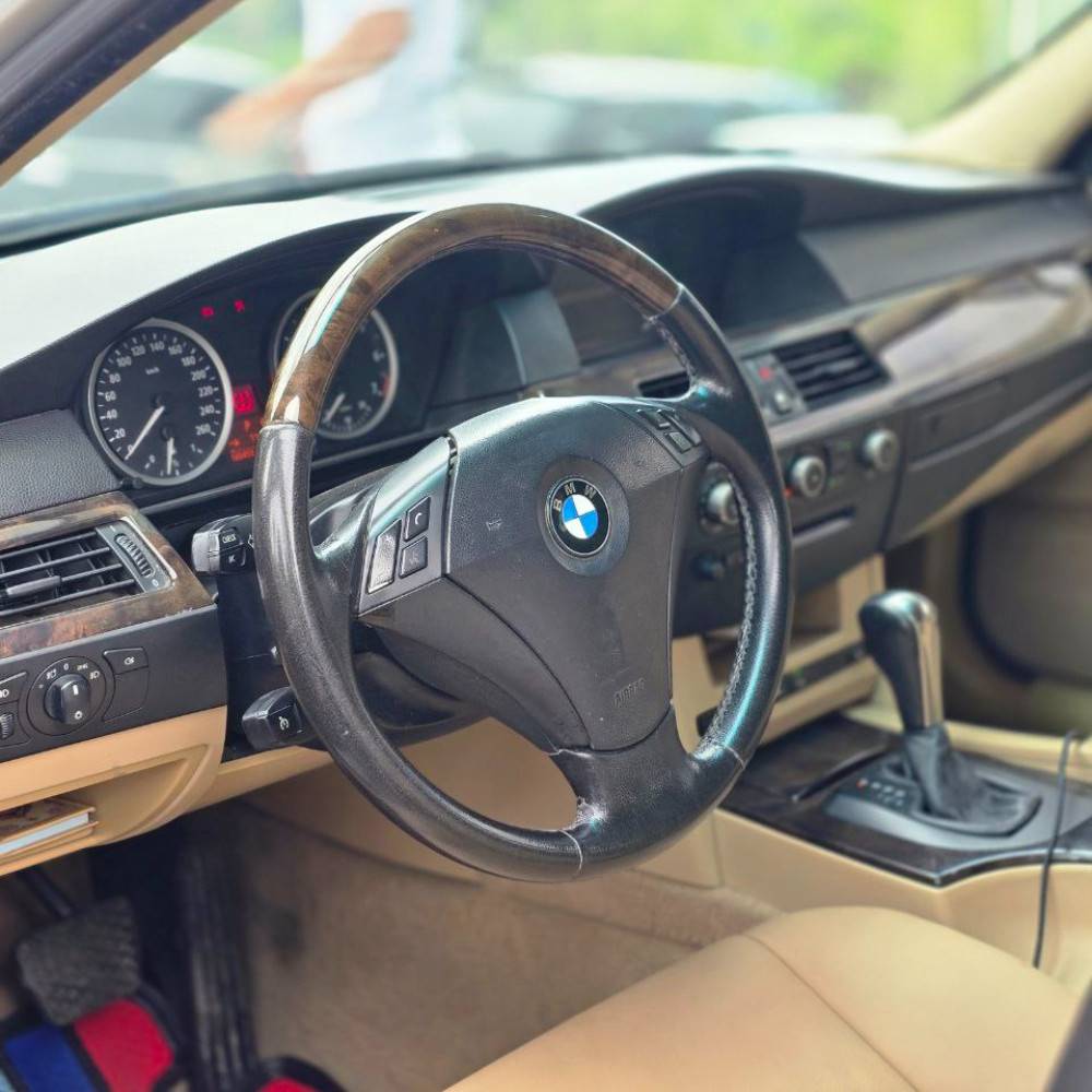 بی ام و 520 مدل ۲۰۰۵