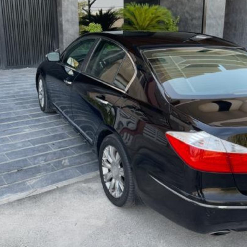 هیوندای مدل جنسیس سال 2011  کارکرده