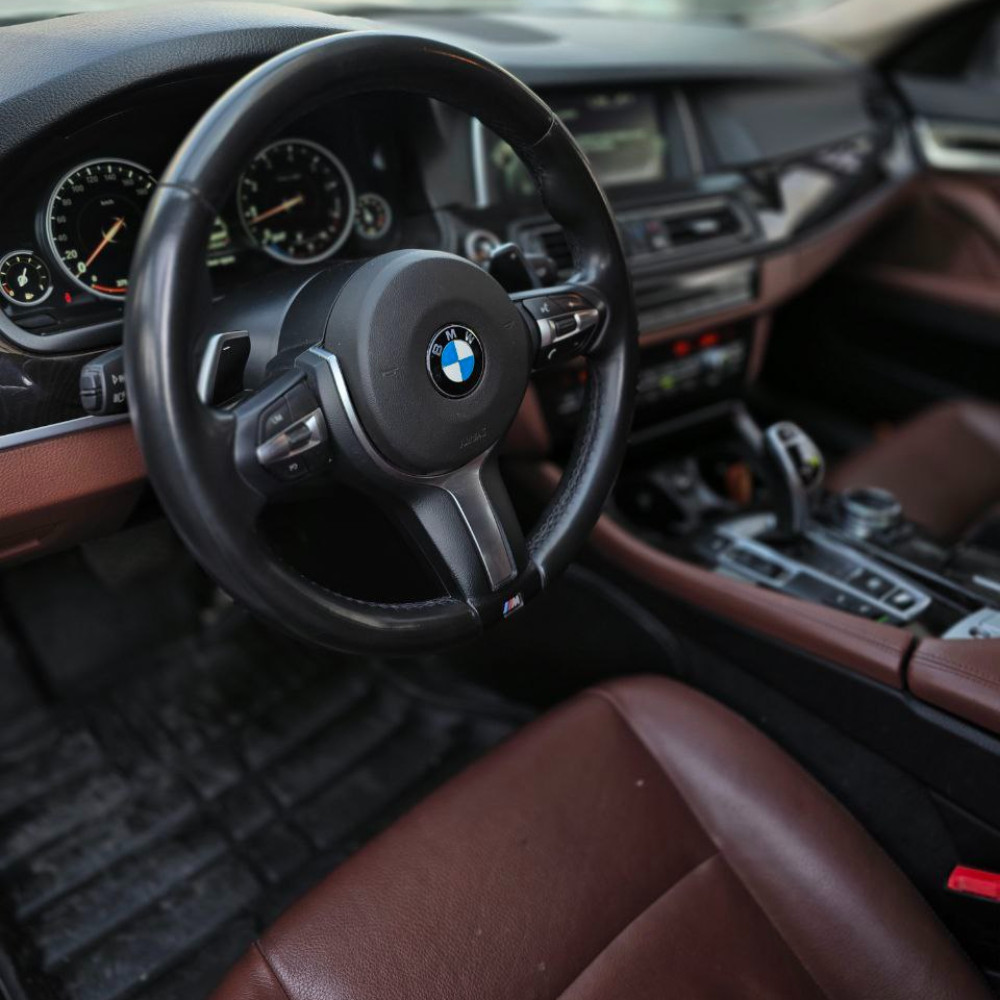 بی ام و 528 سفید ۲۰۱۴