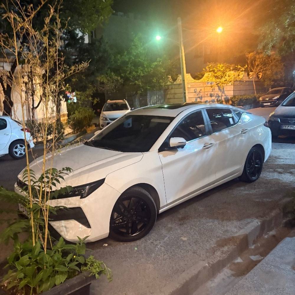 کی ام سی مدل J7 سال 1401  کارکرده