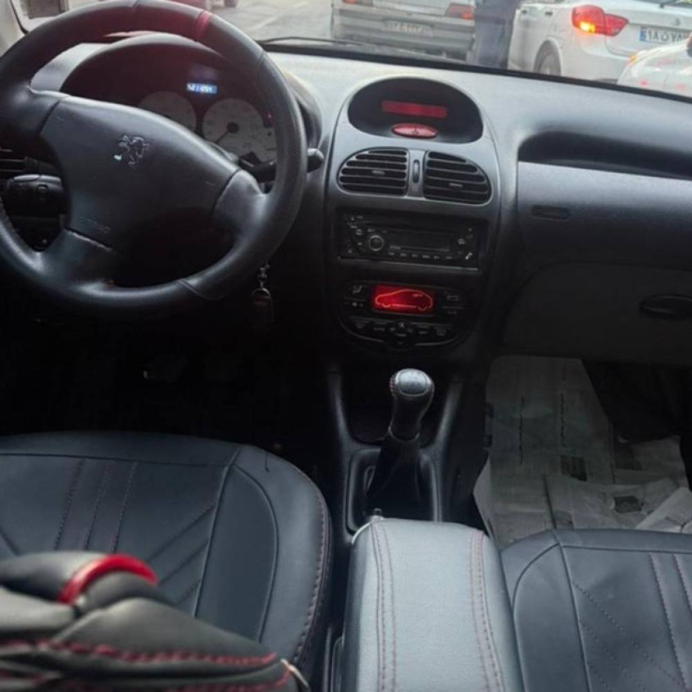 پژو مدل 206 SD V8 سال 1390  کارکرده