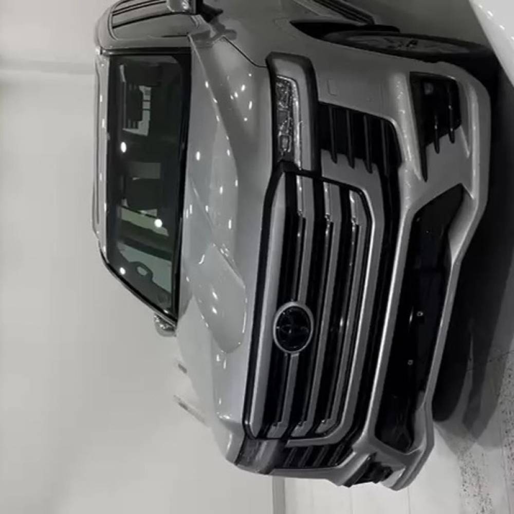 تویوتا مدل لندکروزر  صفر