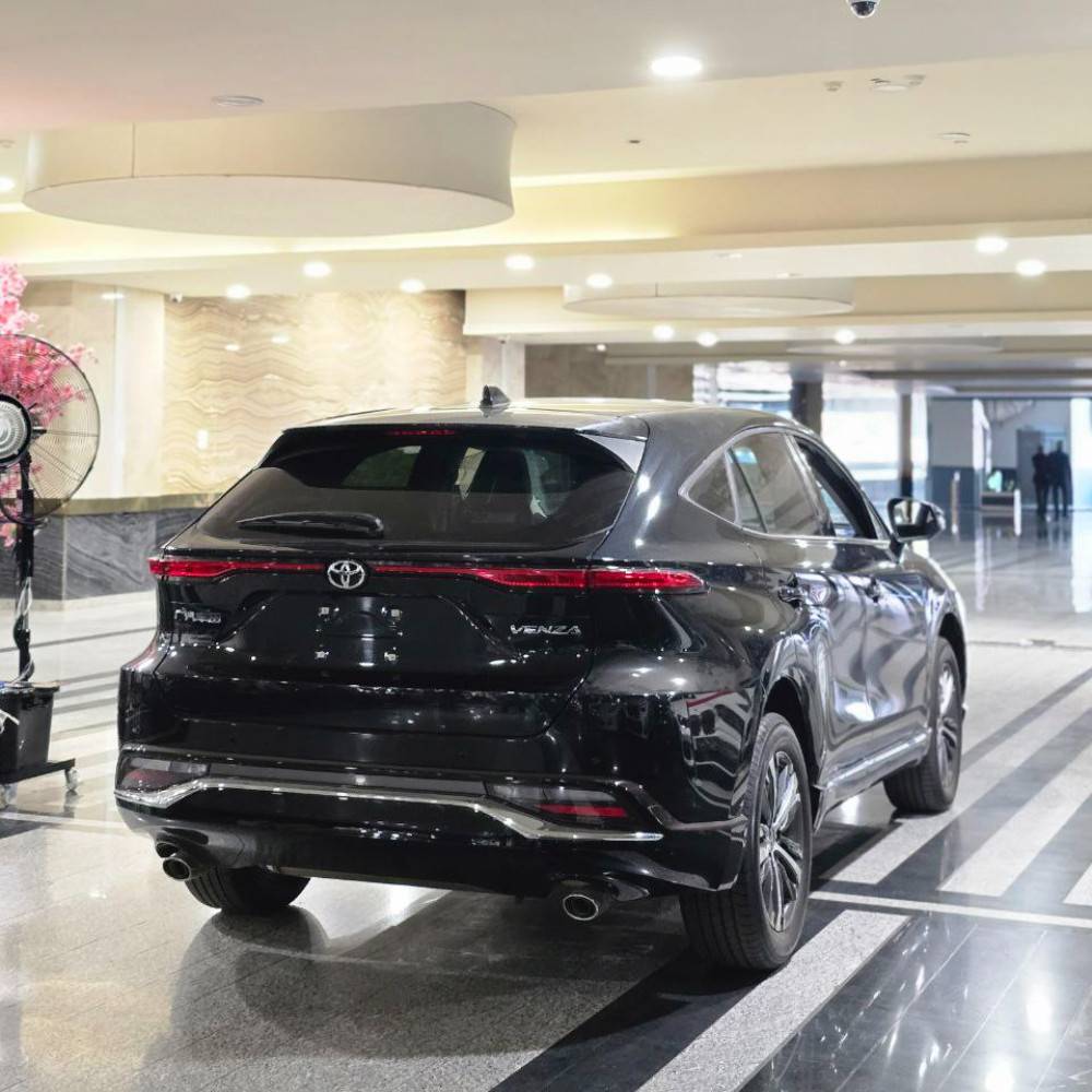 تویوتا ونزا مدل 2024