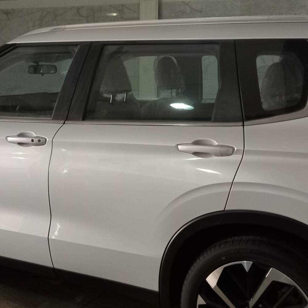 میتسوبیشی مدل اوتلندر دو دیفرانسیل H لاین سال 2023  صفر