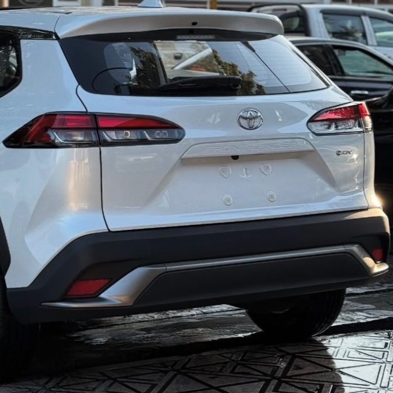 تویوتا مدل فرانت لندر هیبرید 2.0 لیتر سال 2024  صفر