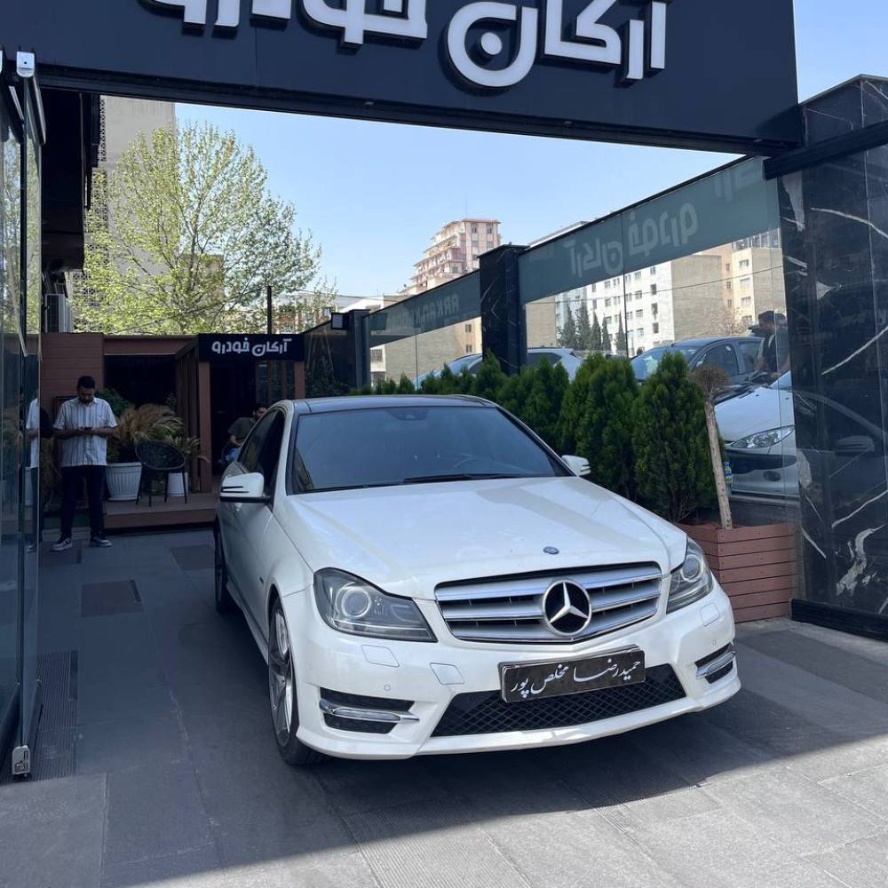 بنز C200 مدل ۲۰۱۲