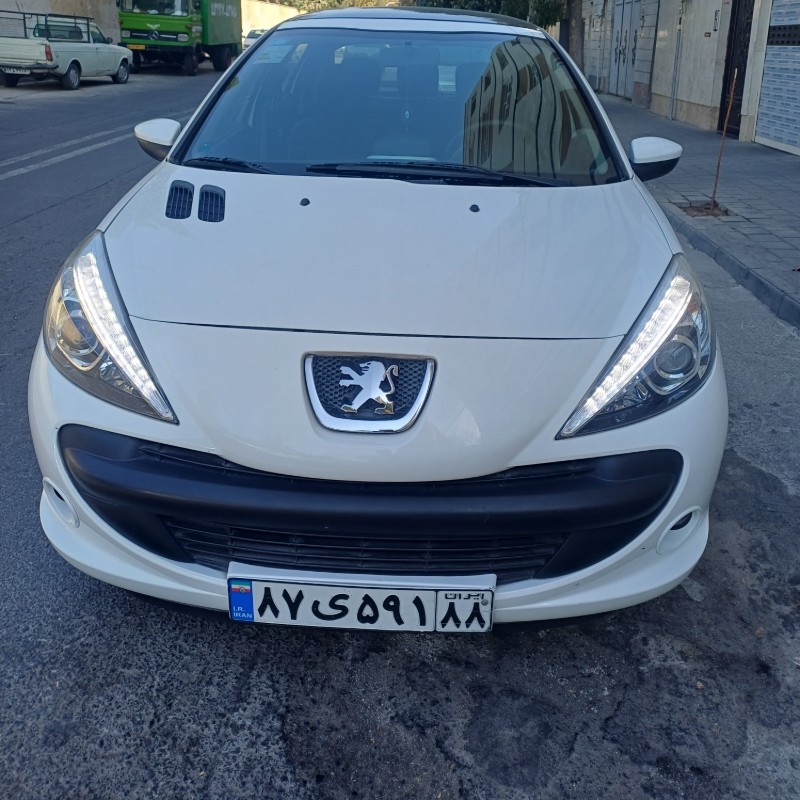 پژو مدل 207 پانوراما دنده ای TU5 سال 1401  کارکرده