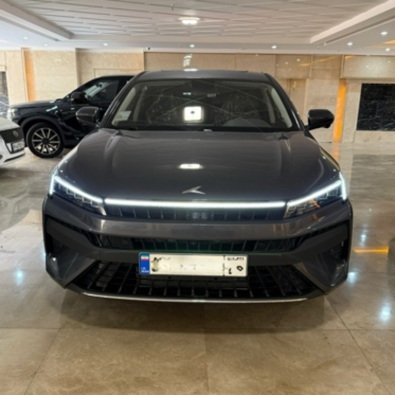 کی ام سی مدل J7 سال 1404  صفر