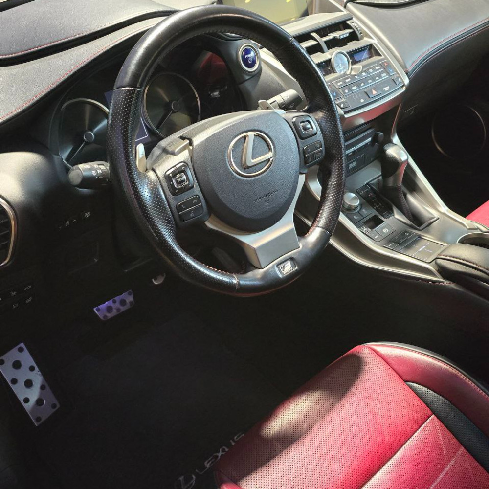 لکسوس NX300 سال ۲۰۱۷