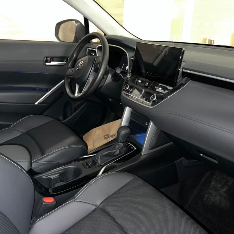 تویوتا مدل فرانت لندر هیبرید 2.0 لیتر سال 2024  صفر